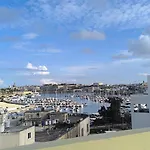 Renata's Three Bedrooms Penthouse With Sea View Διαμέρισμα *