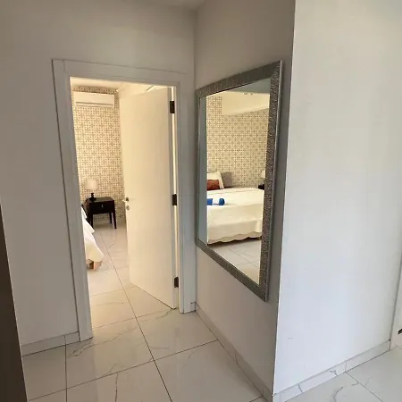 Lägenhet Renata's Three Bedrooms Penthouse With Sea View *