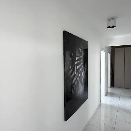 Renata's Three Bedrooms Penthouse With Sea View